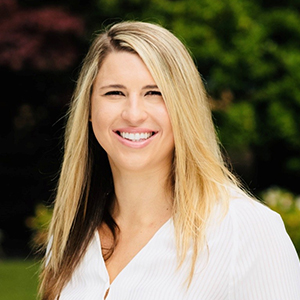 Hannah Huffman Headshot