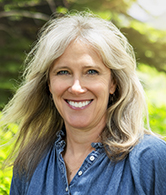 Robin Riske Headshot